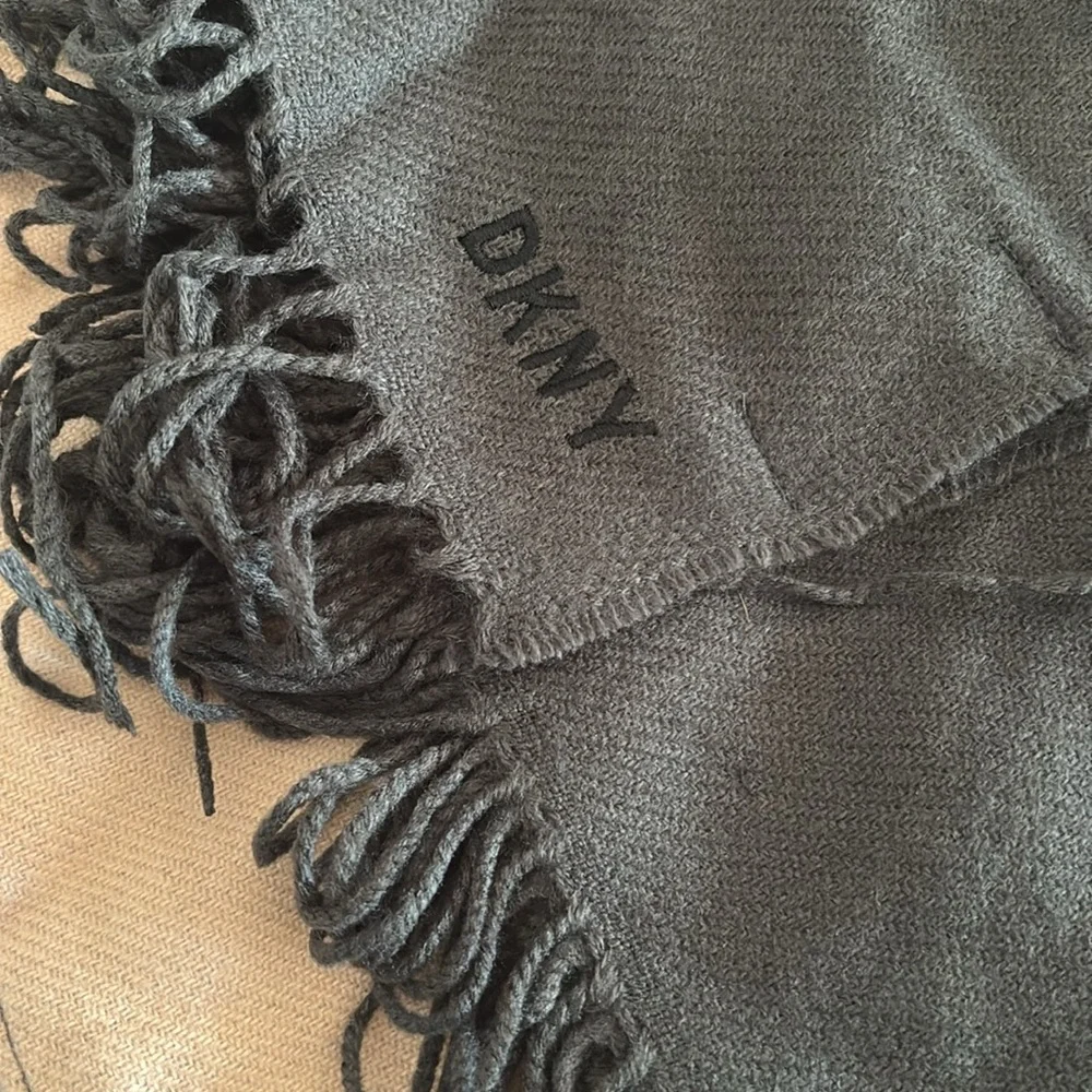 DKNY Oversized Scarf Wrap Pink Gray Double Panel Pashmina NWT